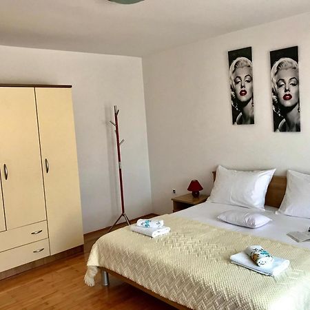 Apartment Adri Rovigno Esterno foto