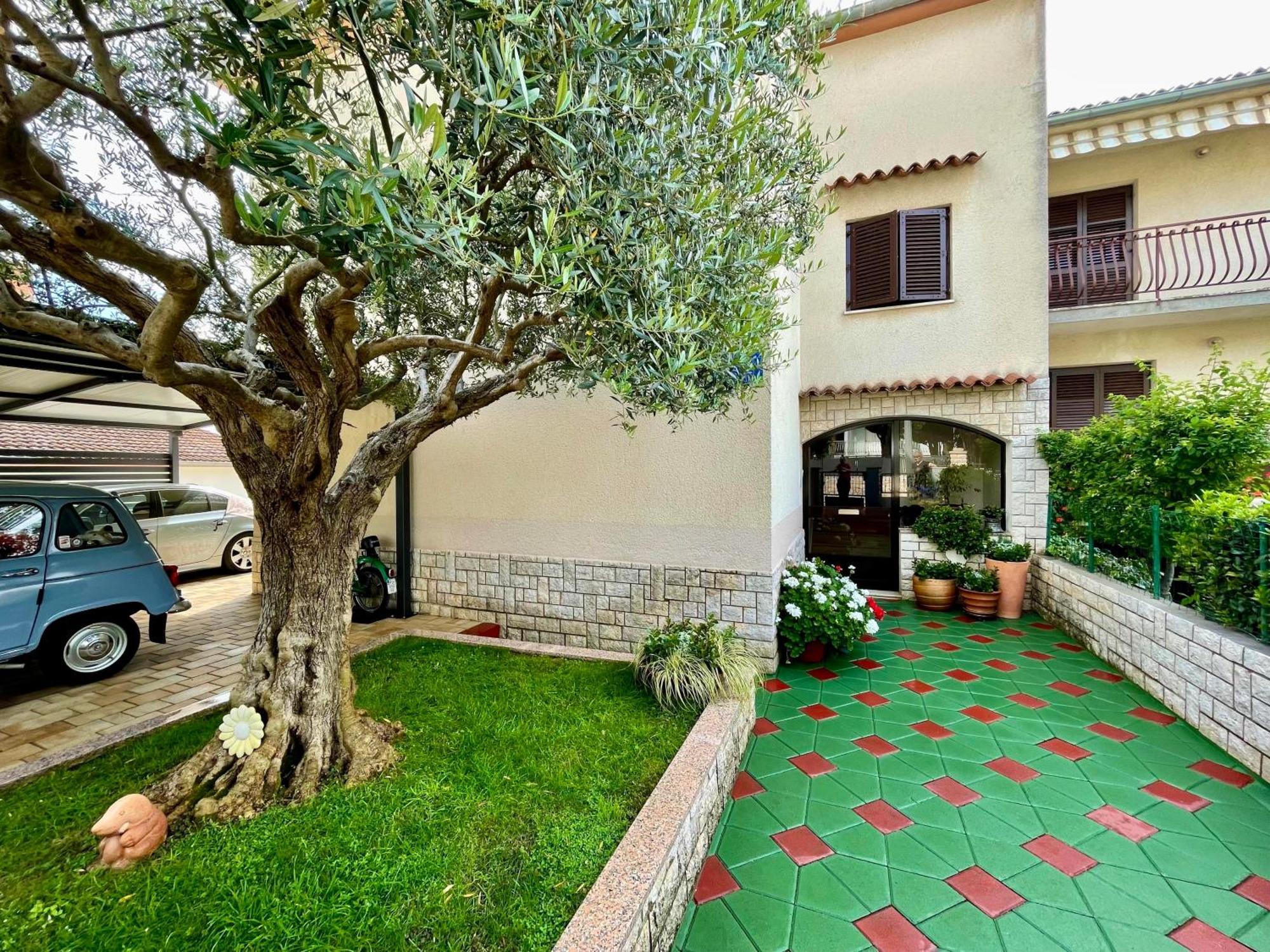 Apartment Adri Rovigno Esterno foto