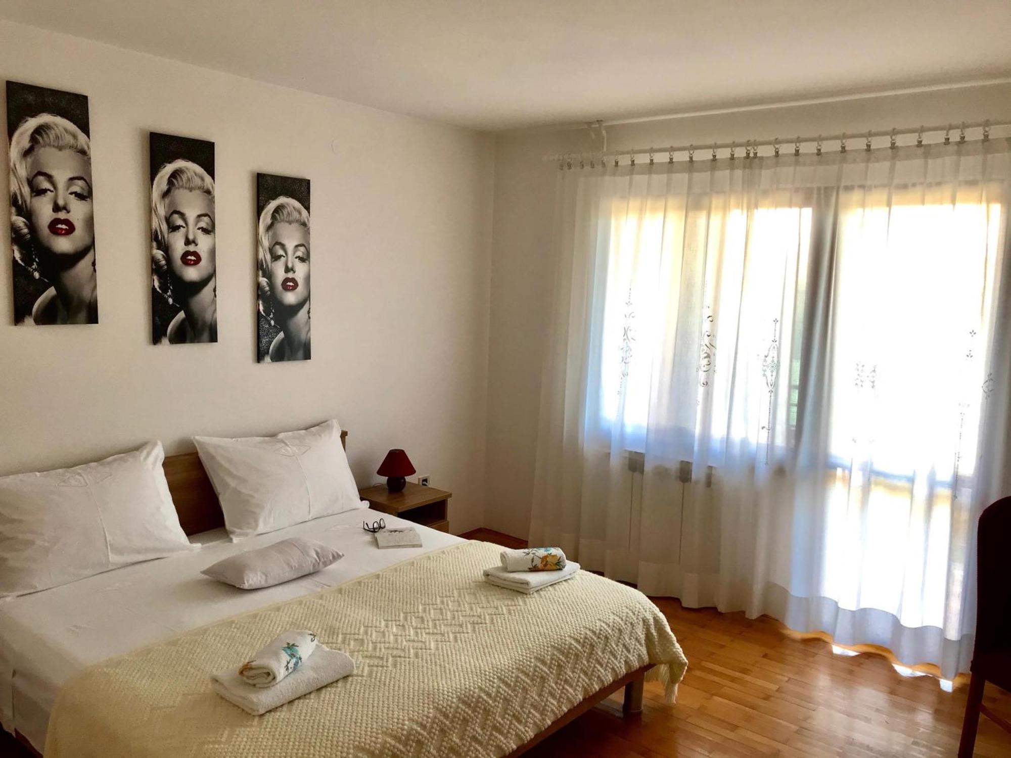 Apartment Adri Rovigno Esterno foto